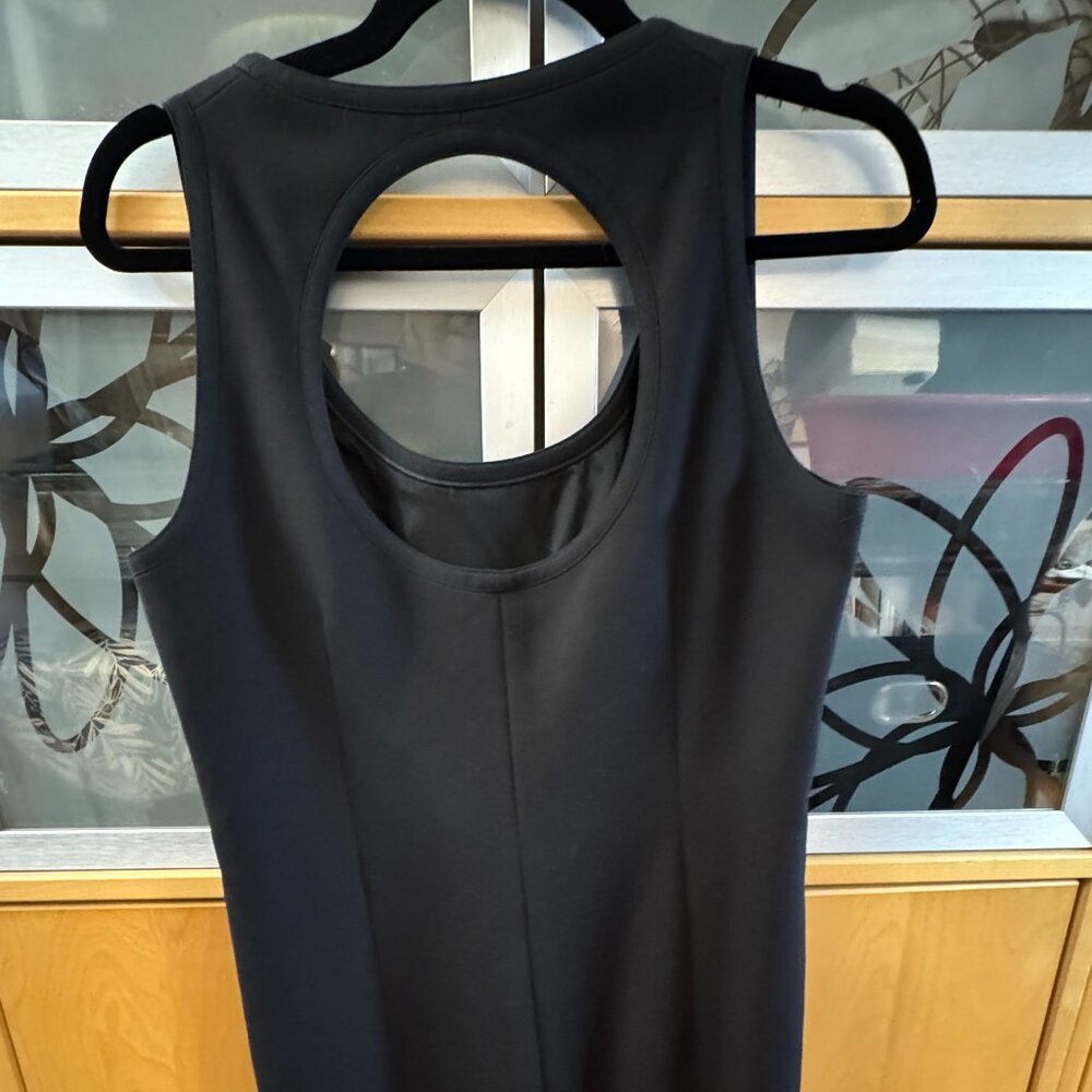 Beautiful Akris Punto Halter Knee Length Sheath Dress US Size 10 Black